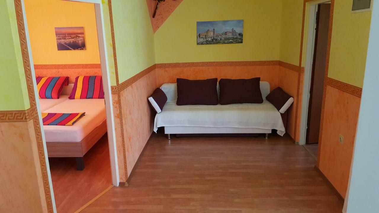 Appartamento Haus Zarko Vir Esterno foto