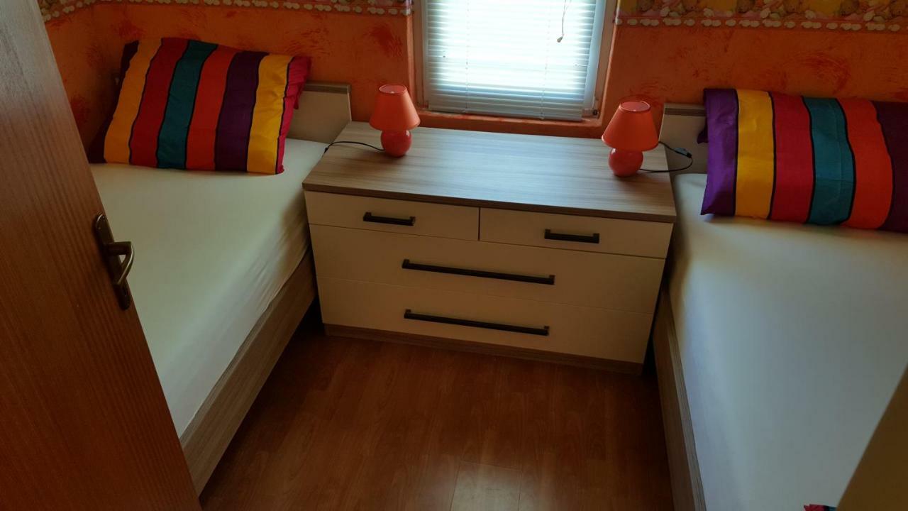 Appartamento Haus Zarko Vir Esterno foto